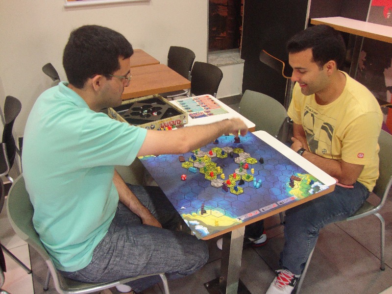 http://ludopedia.com.br/uploads/01/165/5lbf87.jpg