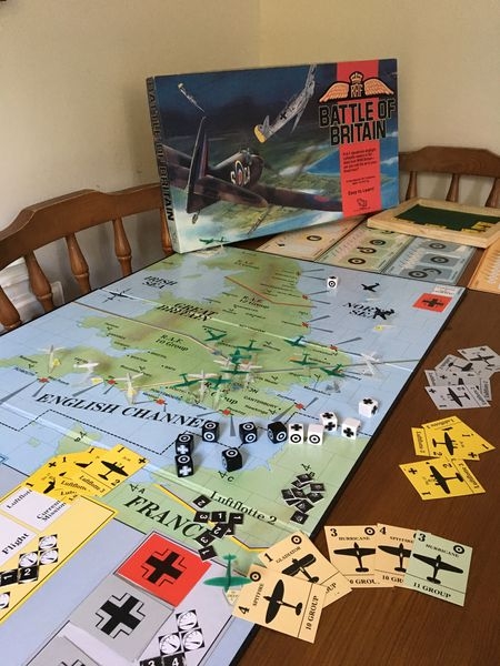 https://www.ludopedia.com.br/uploads/01/110/9q4mfv.jpg