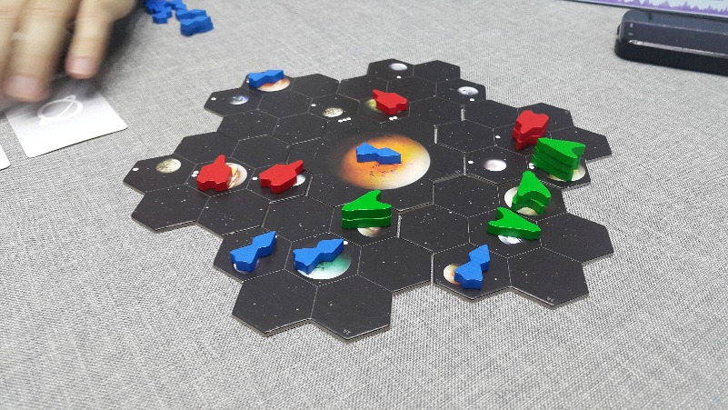 https://www.ludopedia.com.br/uploads/01/438/7oc72h.jpg