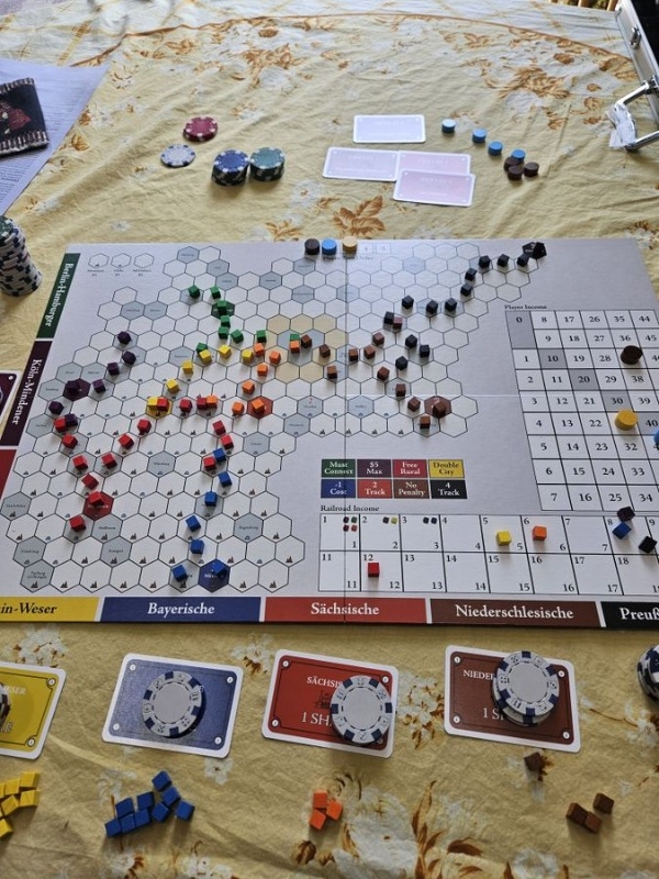 https://ludopedia.com.br/uploads/01/661/8tn4n4.jpg